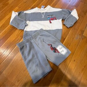 Marvel Boys Spider-Man Gray and White Striped Sweatshirt and Shorts Set Size 6